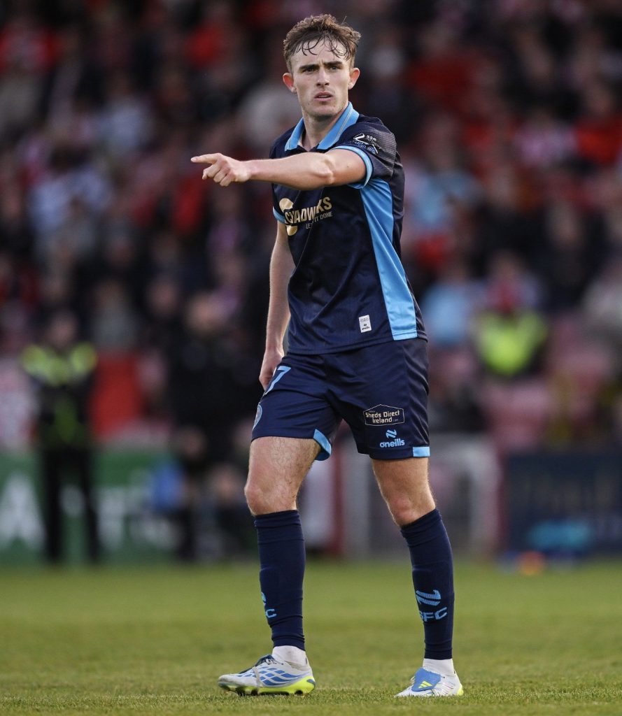 Represented player giving instructions during a match
